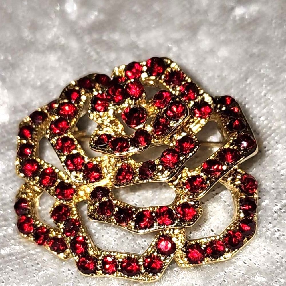 Vintage Elegant Gold and Red Crystal Rose Brooch